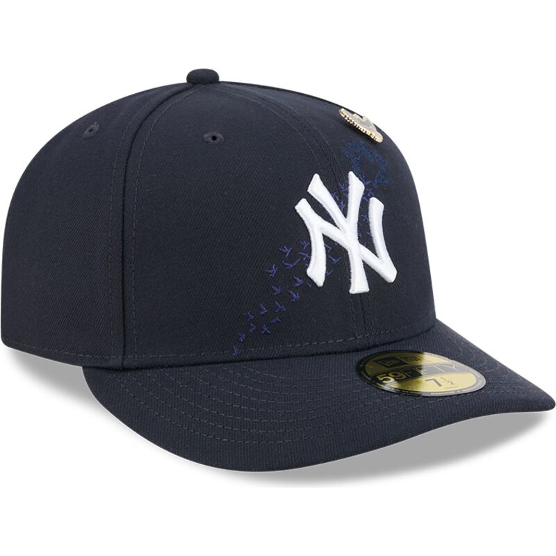 kapa-zaobljena-mornarsko-plava-prilagodena-59fifty-pin-na-lifestyle-f1-new-york-yankees-mlb-new-era