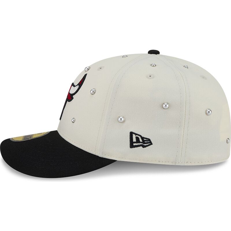 kapa-zaobljena-bez-prilagodena-59fifty-beads-na-lifestyle-f1-chicago-bulls-nba-new-era
