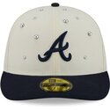 kapa-zaobljena-bez-prilagodena-59fifty-beads-na-lifestyle-f1-atlanta-braves-mlb-new-era