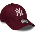 kapa-zaobljena-crvena-podesiv-rosa-9forty-metallic-new-york-yankees-mlb-new-era