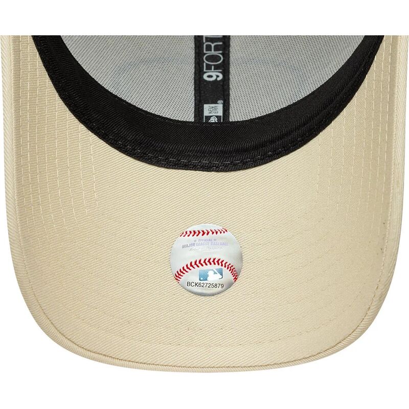 kapa-zaobljena-krem-podesiv-9forty-patch-los-angeles-dodgers-mlb-new-era kapa-zaobljena-krem-podesiv-9forty-patch-los-angeles-dodgers-mlb-new-era