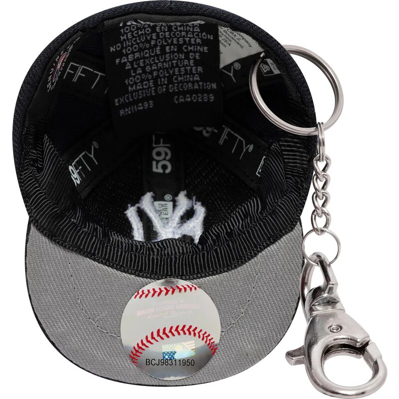 pribor-mornarsko-plava-llavero-mini-cap-keychain-new-york-yankees-mlb-new-era