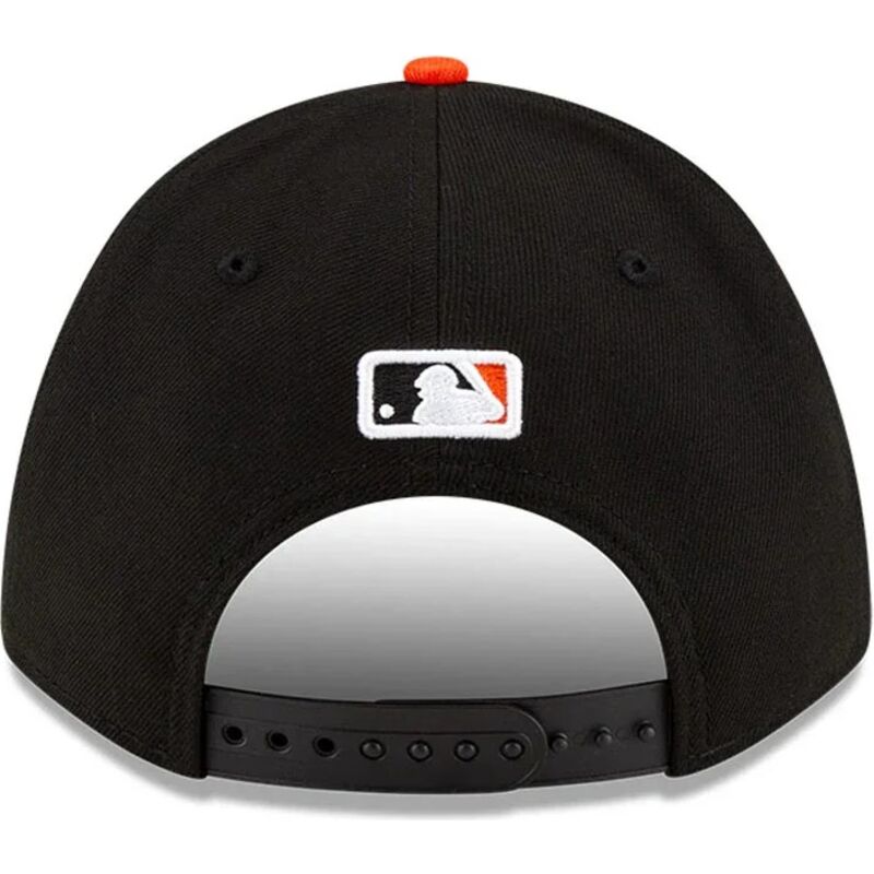 kapa-zaobljena-crna-snapback-9forty-m-crown-player-replica-san-francisco-giants-mlb-new-era