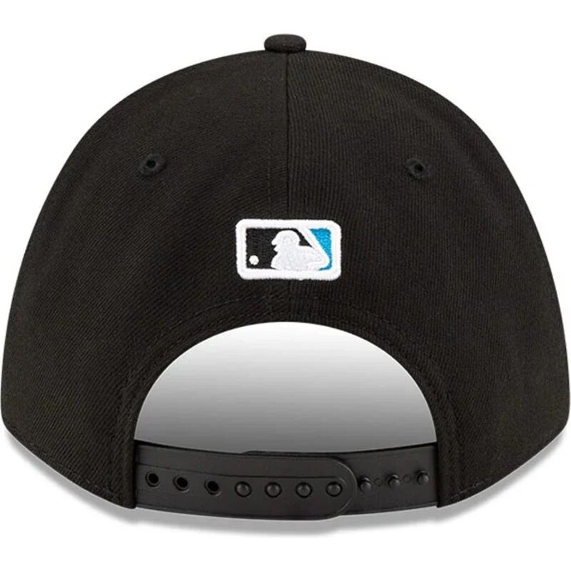 kapa-zaobljena-crna-snapback-9forty-m-crown-player-replica-miami-marlins-mlb-new-era kapa-zaobljena-crna-snapback-9forty-m-crown-player-replica-miami-marlins-mlb-new-era