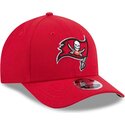 kapa-zaobljena-smeda-snapback-9forty-m-crown-team-tampa-bay-buccaneers-nfl-new-era