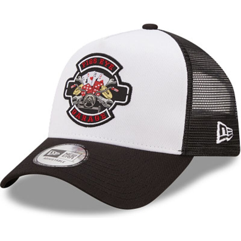 kapa-zaobljena-crna-snapback-a-frame-location-icon-pigs-eye-garage-new-era