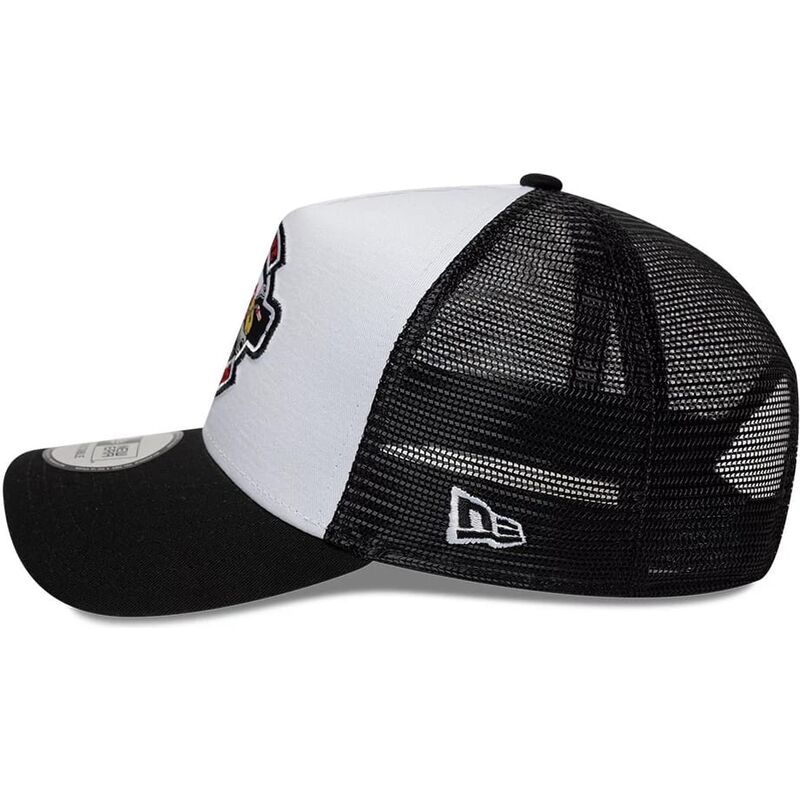 kapa-zaobljena-crna-snapback-a-frame-location-icon-pigs-eye-garage-new-era