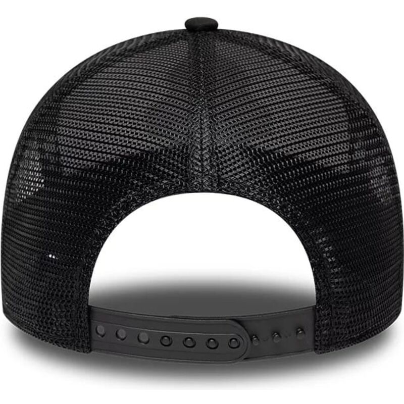 kapa-zaobljena-crna-snapback-a-frame-location-icon-pigs-eye-garage-new-era
