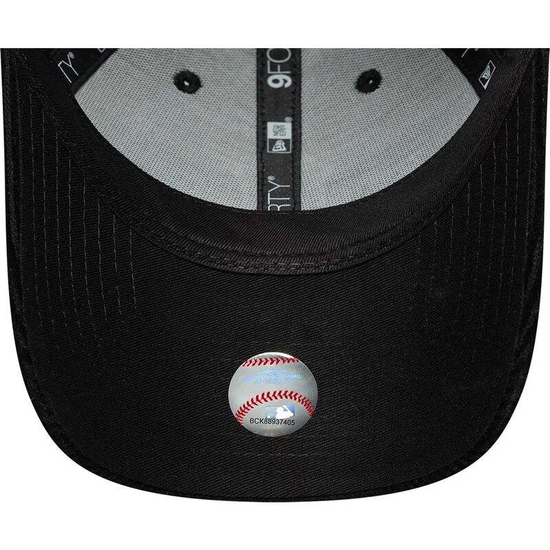 kapa-zaobljena-crna-podesiv-9forty-cord-new-york-yankees-mlb-new-era