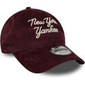 kapa-zaobljena-crvena-podesiv-9twenty-a-frame-cord-script-new-york-yankees-mlb-new-era