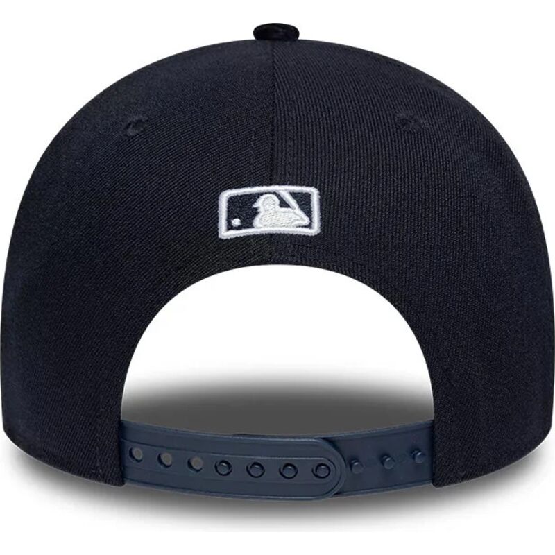 kapa-zaobljena-mornarsko-plava-snapback-9forty-m-crown-cord-visor-new-york-yankees-mlb-new-era