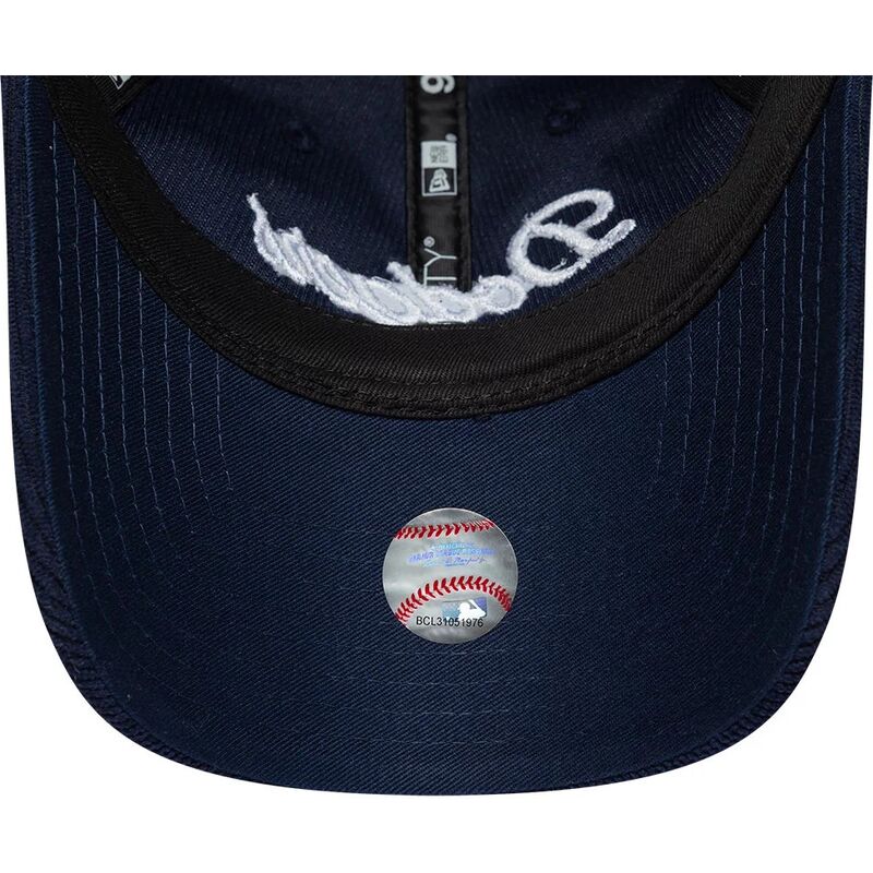 kapa-zaobljena-mornarsko-plava-podesiv-9twenty-cord-script-los-angeles-dodgers-mlb-new-era kapa-zaobljena-mornarsko-plava-podesiv-9twenty-cord-script-los-angeles-dodgers-mlb-new-era