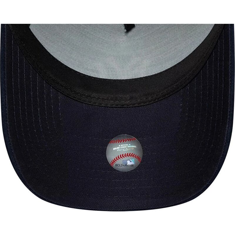 kapa-zaobljena-zelena-snapback-9forty-e-frame-suede-visor-new-york-yankees-mlb-new-era kapa-zaobljena-zelena-snapback-9forty-e-frame-suede-visor-new-york-yankees-mlb-new-era