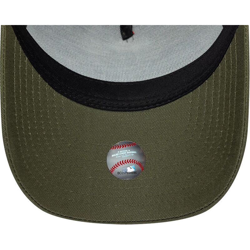 kapa-zaobljena-zelena-snapback-a-frame-league-essential-new-york-yankees-mlb-new-era