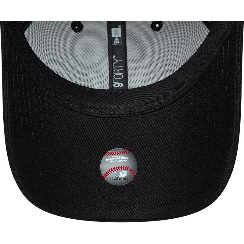 kapa-zaobljena-crna-snapback-9forty-entry-cord-new-york-yankees-mlb-new-era