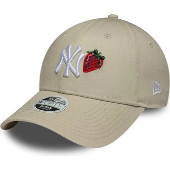 Kapa zaobljena bež podesiv 9FORTY Fruit Icon Strawberry New York Yankees MLB New Era