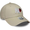 kapa-zaobljena-bez-podesiv-9forty-fruit-icon-strawberry-new-york-yankees-mlb-new-era