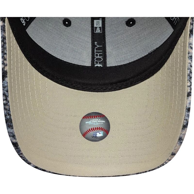 kapa-zaobljena-visebojno-podesiv-9forty-snake-print-new-york-yankees-mlb-new-era
