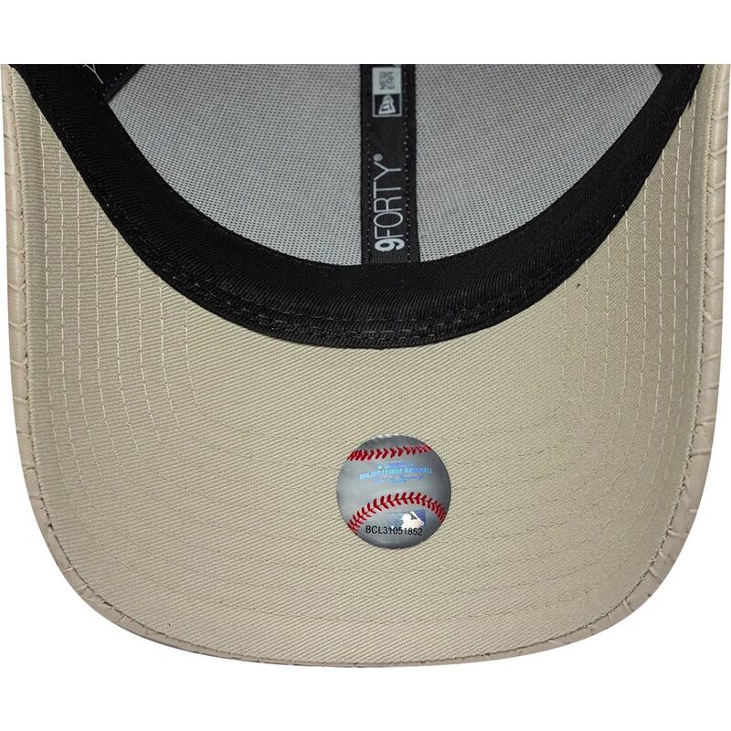 kapa-zaobljena-bez-podesiv-9forty-pu-weave-new-york-yankees-mlb-new-era