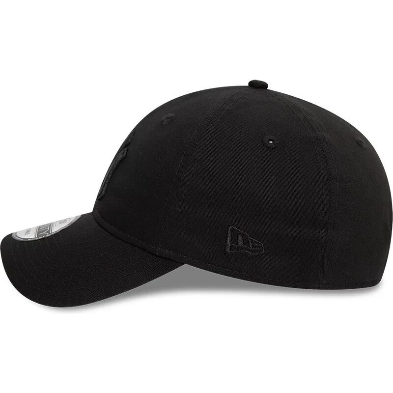 kapa-zaobljena-crna-podesiv-9twenty-league-essential-new-york-yankees-mlb-new-era kapa-zaobljena-crna-podesiv-9twenty-league-essential-new-york-yankees-mlb-new-era