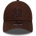 kapa-zaobljena-smeda-podesiv-9forty-league-essential-new-york-yankees-mlb-new-era