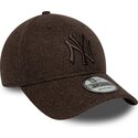 kapa-zaobljena-smeda-snapback-9forty-winter-new-york-yankees-mlb-new-era