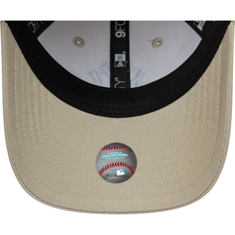 kapa-zaobljena-bez-podesiv-9forty-monster-icon-new-york-yankees-mlb-new-era