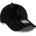 kapa-zaobljena-crna-podesiv-9forty-velour-new-york-yankees-mlb-new-era