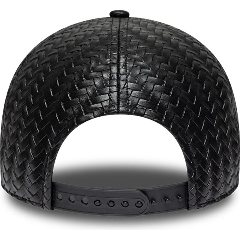 kapa-zaobljena-crna-snapback-9forty-pu-weave-new-york-yankees-mlb-new-era