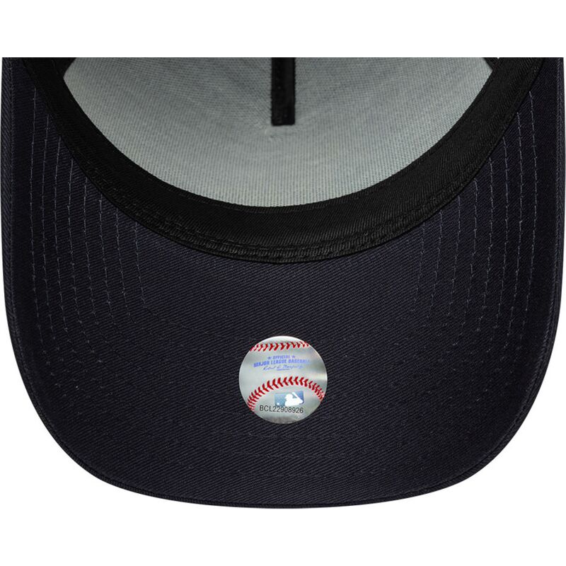 kapa-zaobljena-mornarsko-plava-snapback-9forty-dorado-e-frame-metallic-outline-los-angeles-dodgers-mlb-new-era kapa-zaobljena-mornarsko-plava-snapback-9forty-dorado-e-frame-metallic-outline-los-angeles-dodgers-mlb-new-era