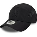 kapa-zaobljena-crna-snapback-runner-tech-midi-new-york-yankees-mlb-new-era