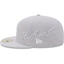 kapa-ravna-siva-prilagodena-59fifty-side-script-chicago-white-sox-mlb-new-era