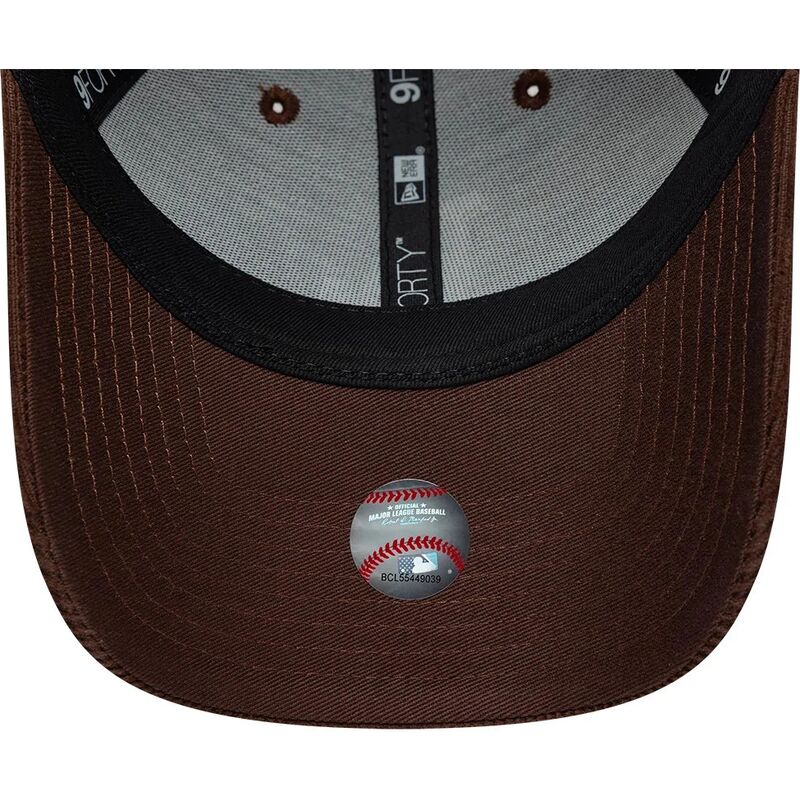 kapa-zaobljena-smeda-snapback-9forty-entry-cord-los-angeles-dodgers-mlb-new-era kapa-zaobljena-smeda-snapback-9forty-entry-cord-los-angeles-dodgers-mlb-new-era