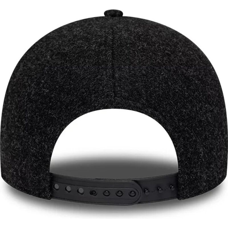 kapa-zaobljena-crna-podesiv-9forty-winter-new-york-yankees-mlb-new-era