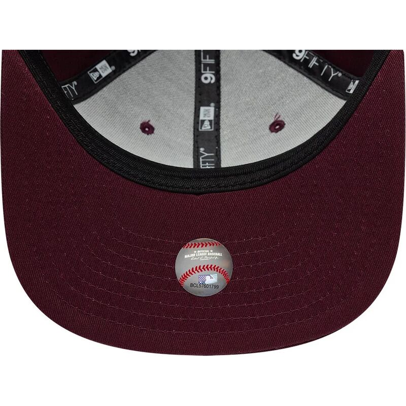 kapa-ravna-crvena-snapback-9fifty-original-fit-league-essential-new-york-yankees-mlb-new-era kapa-ravna-crvena-snapback-9fifty-original-fit-league-essential-new-york-yankees-mlb-new-era