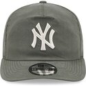 kapa-zaobljena-zelena-snapback-19twenty-precurved-new-york-yankees-mlb-new-era