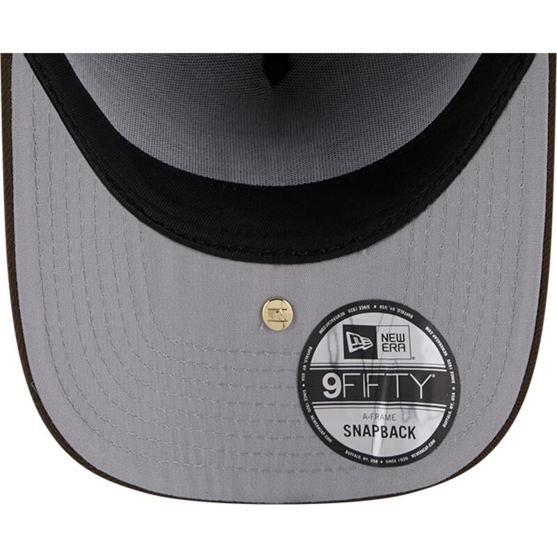 kapa-zaobljena-smeda-snapback-9fifty-a-frame-precurved-visor-pin-new-york-yankees-mlb-new-era