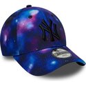 kapa-zaobljena-visebojno-snapback-za-djecu-9forty-all-over-print-space-new-york-yankees-mlb-new-era