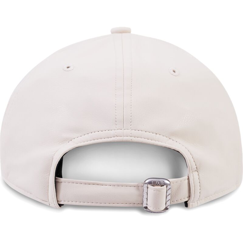 kapa-zaobljena-bez-podesiv-clamp-arrows-pu-leather-l-ab-c-o-off-white