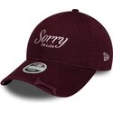 kapa-zaobljena-crvena-podesiv-9twenty-slogan-sorry-i-m-late-new-era