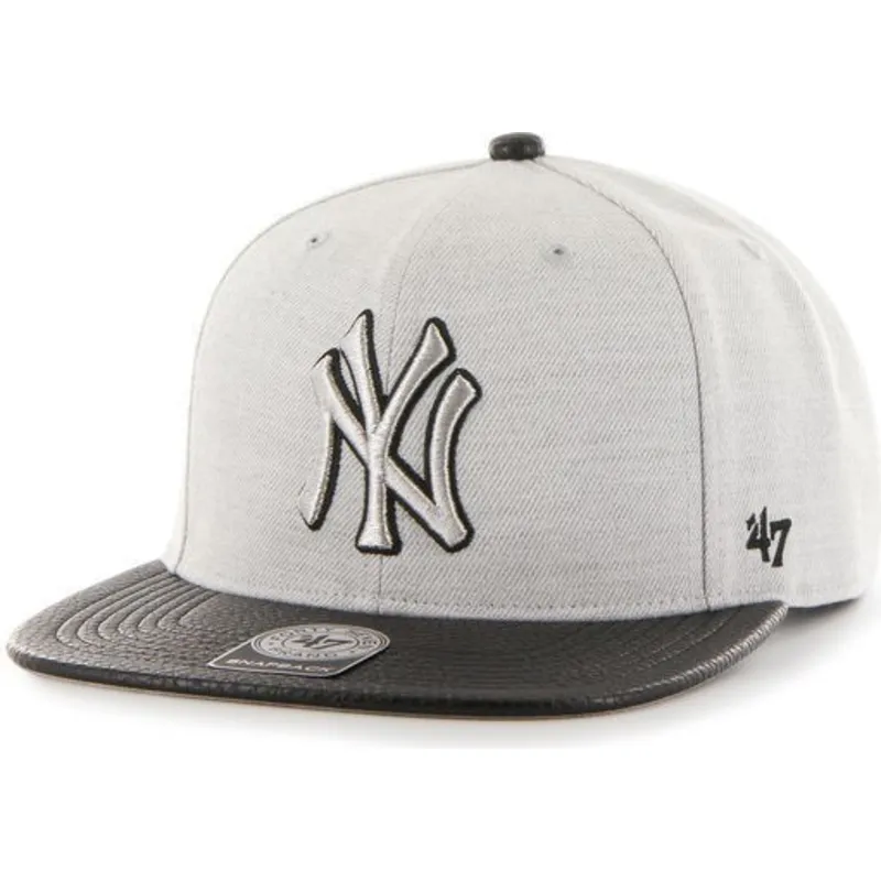 kapa-ravna-siva-snapback-lateral-new-york-yankees-mlb-47-brand