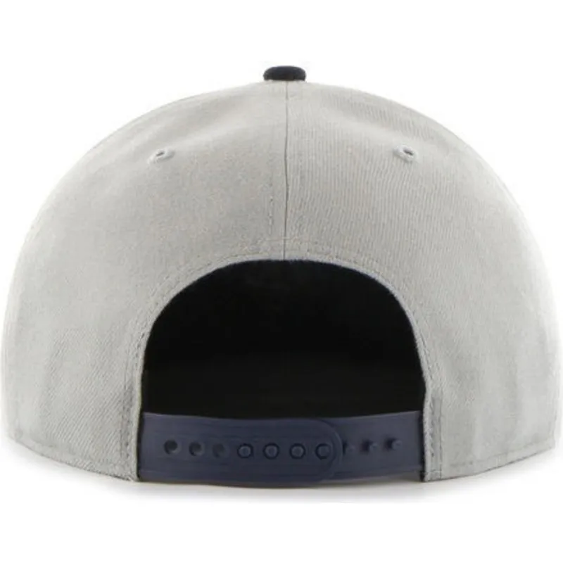 kapa-ravna-siva-snapback-lateral-new-york-yankees-mlb-47-brand
